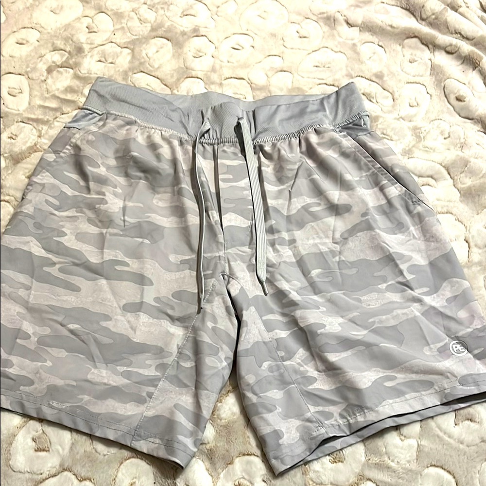 Perry Ellis Comfortable Men’s Dri-Fit Shorts